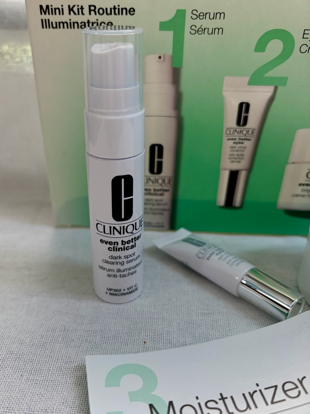 Clinique Brightening Routine Mini Kit - Picture 2 of 5